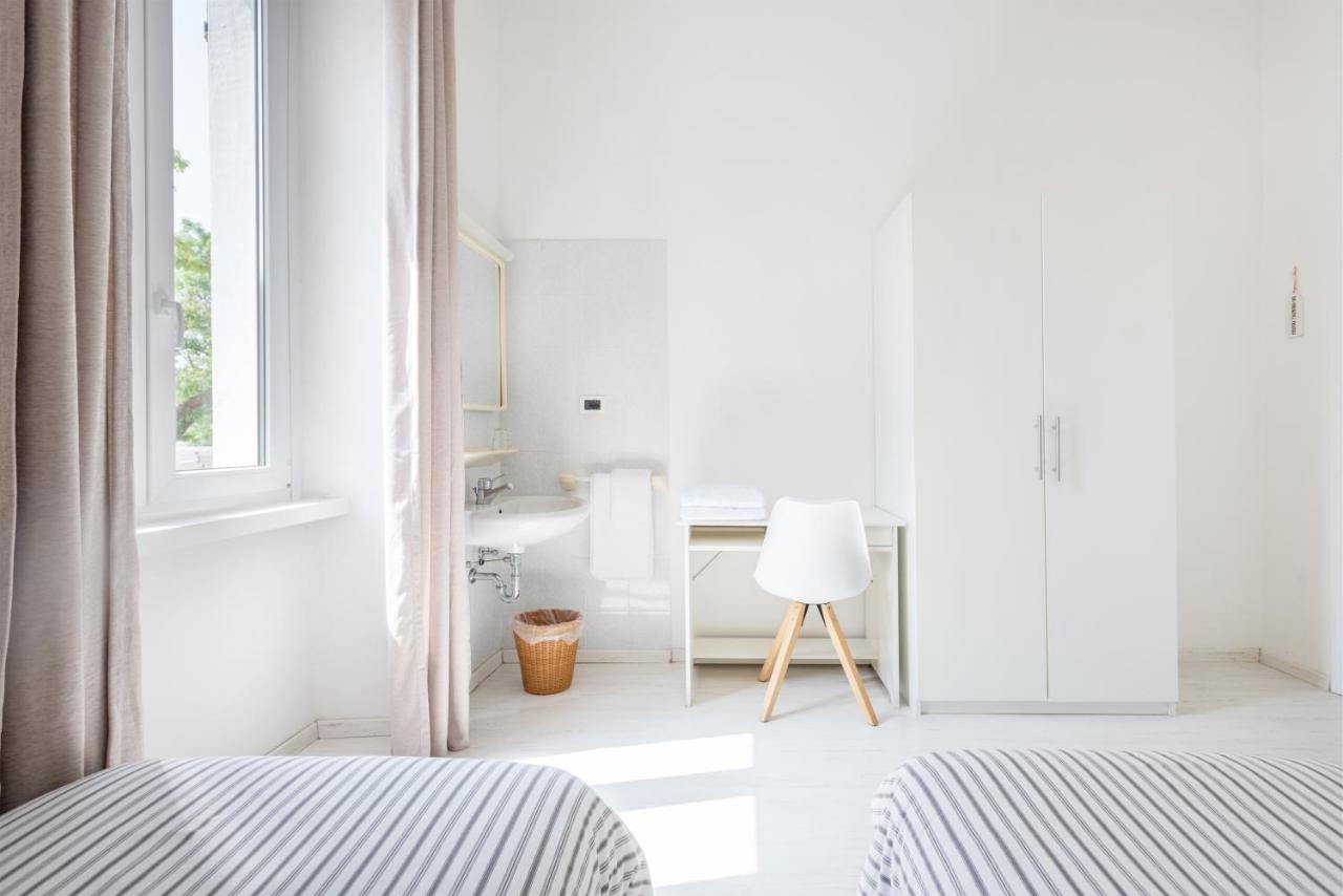 Al Lago Camping & Rooms Riva del Garda Extérieur photo