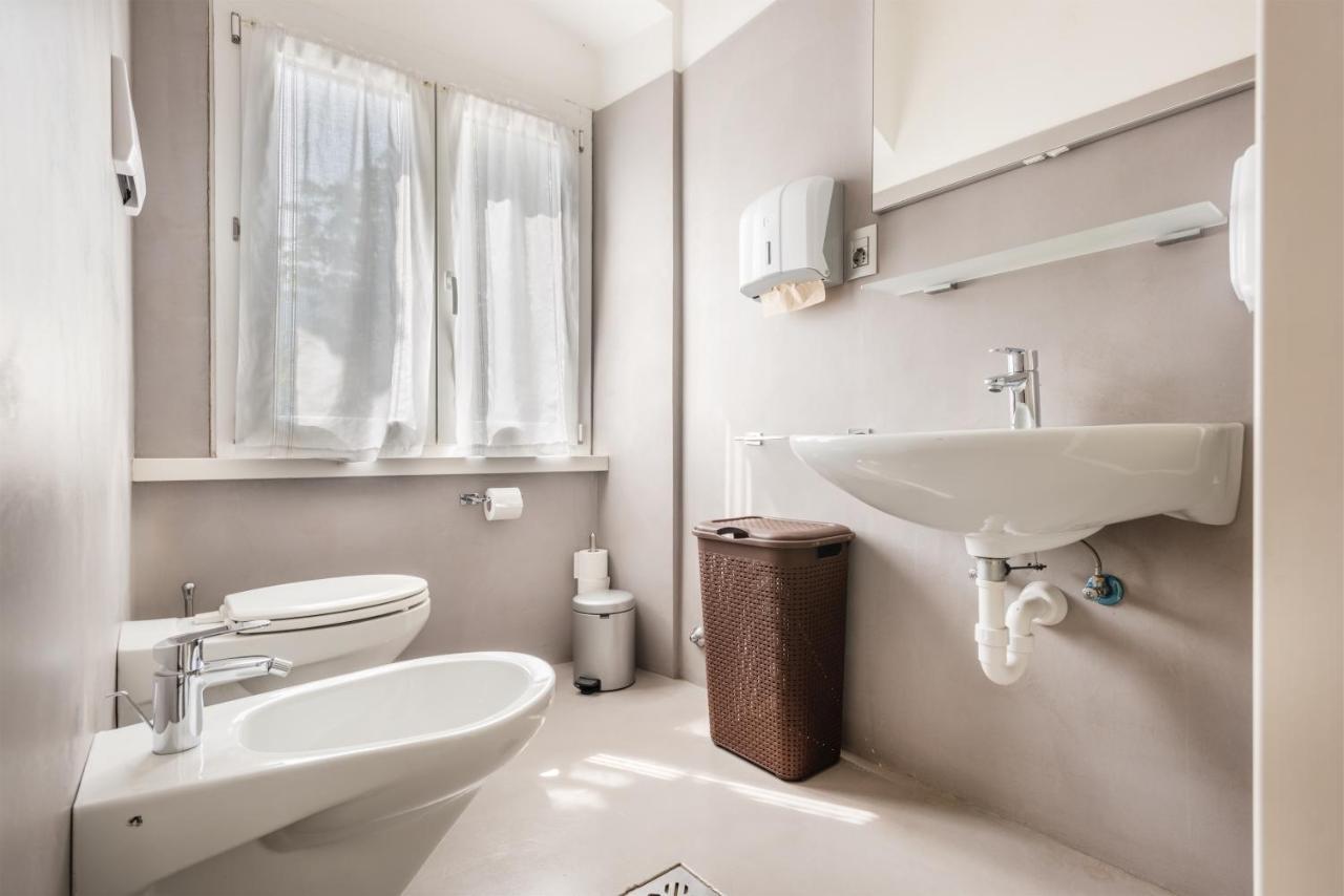 Al Lago Camping & Rooms Riva del Garda Extérieur photo
