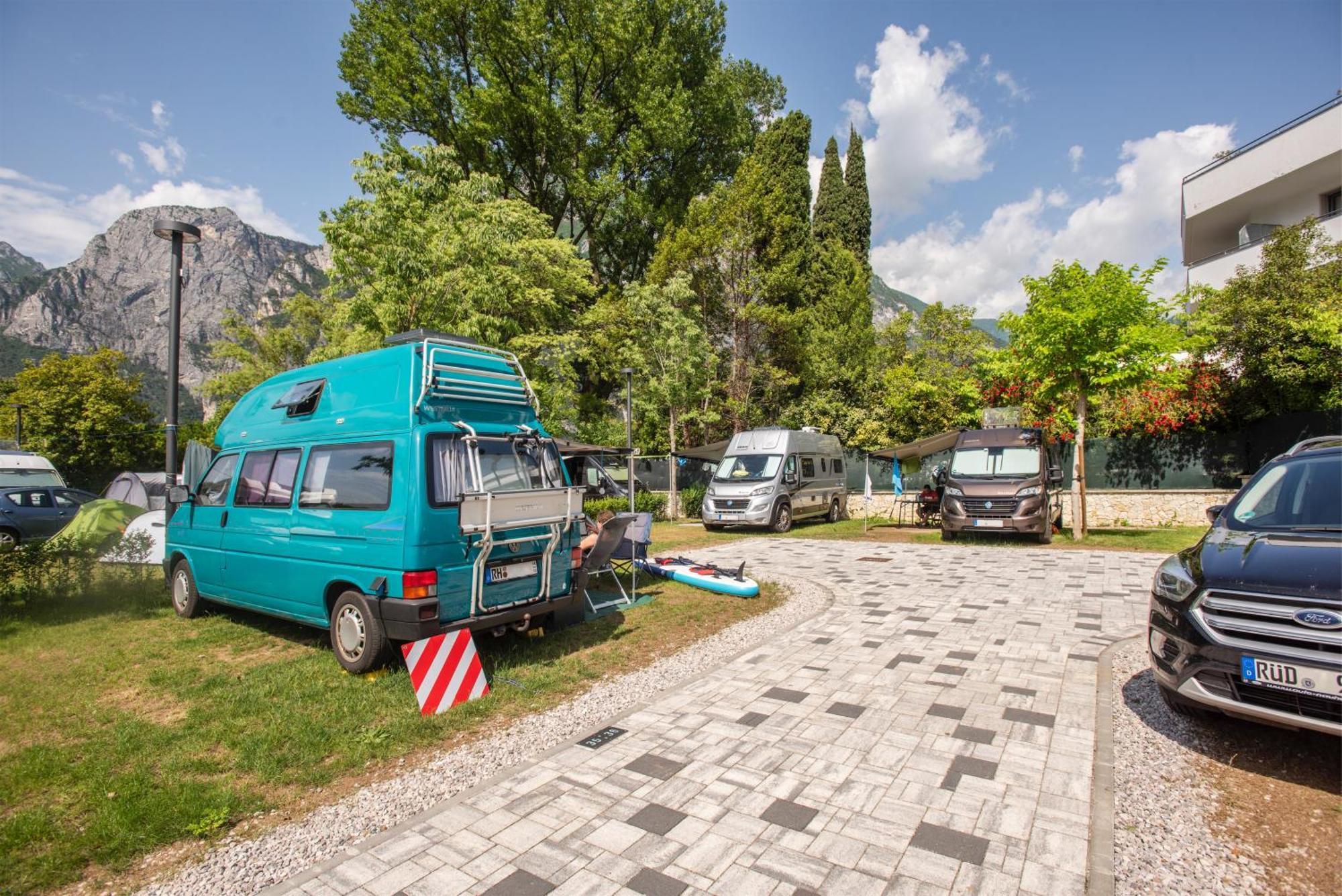 Al Lago Camping & Rooms Riva del Garda Extérieur photo