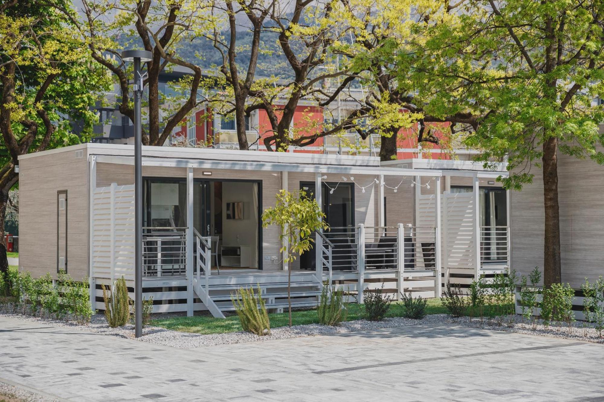 Al Lago Camping & Rooms Riva del Garda Extérieur photo