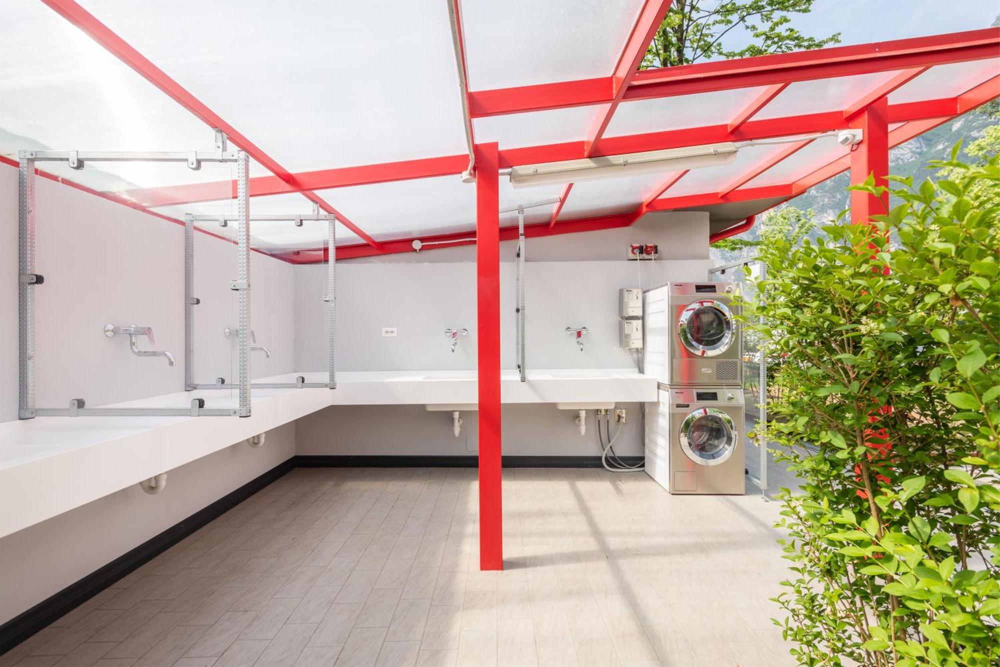 Al Lago Camping & Rooms Riva del Garda Extérieur photo